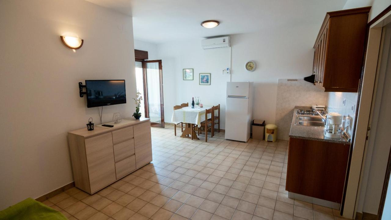 Apartments Dokovic Barbat na Rabu Exterior photo